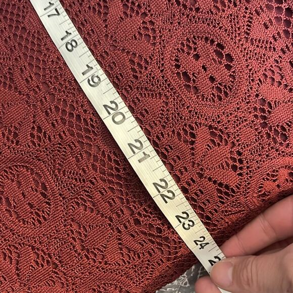 LIBBY EDELMAN Burgundy Lace Overlay Lined Long Sleeve Top Size Medium - Picture 10 of 10